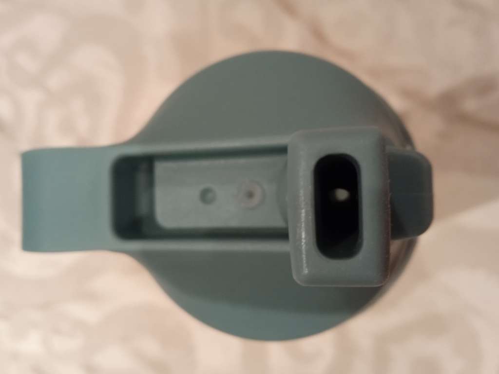 GREENISH DOUBLE WALLED WATER BOTTLE WITH GEL BALLS