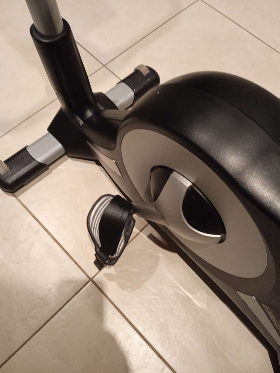 INFINITI JT990 ERGOMETER EXERCISE BIKE