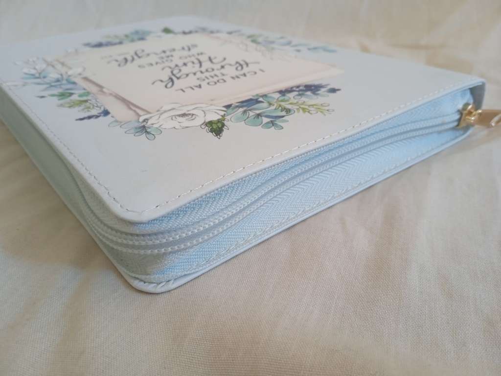 CHRISTIAN ART LUXLEATHER ZIP-AROUND JOURNAL - I CAN DO ALL THIS ... (LIGHT BLUE)