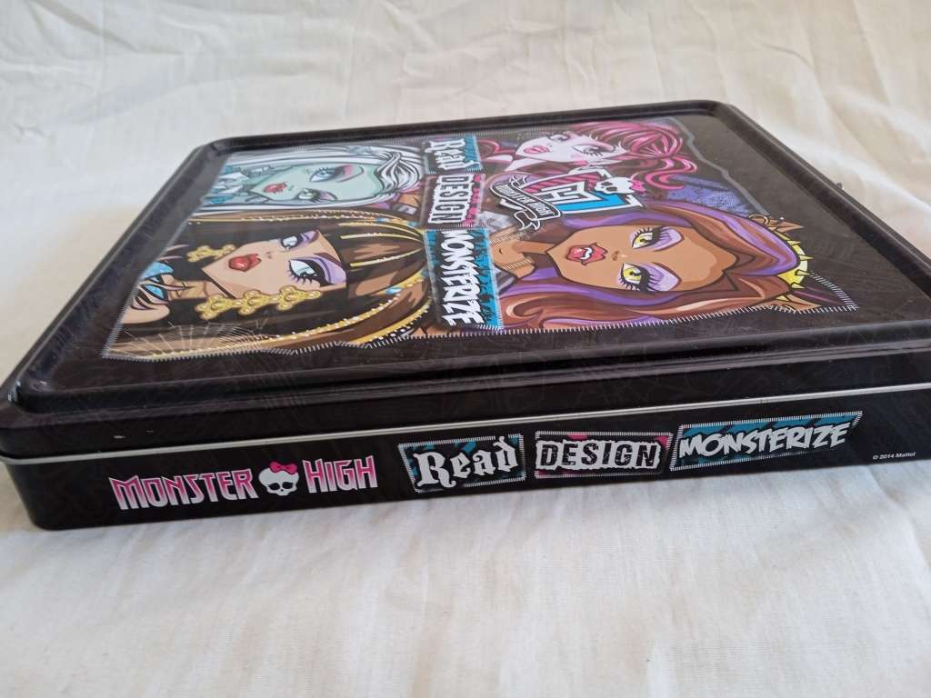 MONSTER HIGH 35cm EMPTY BRIEFCASE TIN - READ DESIGN MONSTERIZE