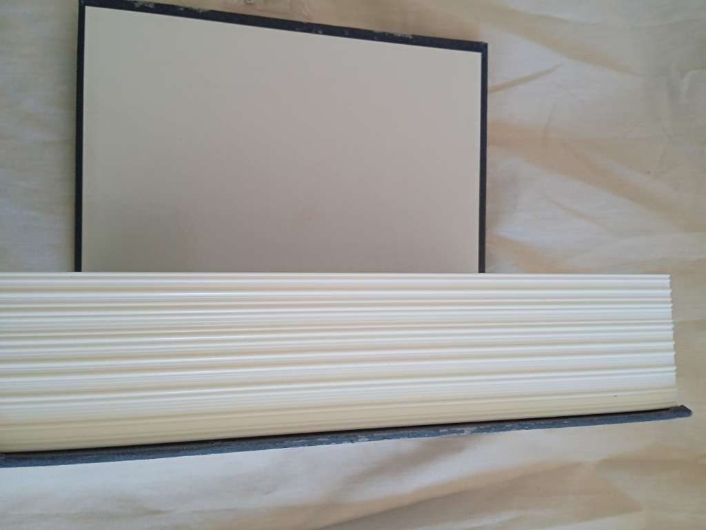 THE NEW ENGLISH DICTIONARY SECRET STORAGE LOCK BOX