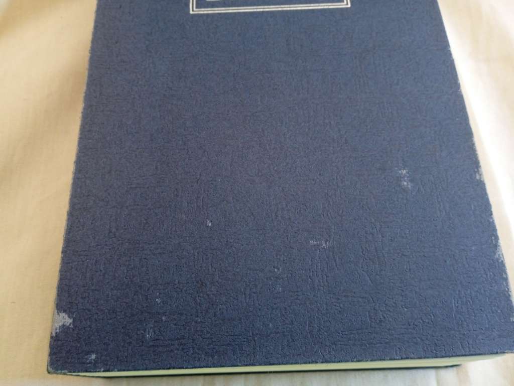 THE NEW ENGLISH DICTIONARY SECRET STORAGE LOCK BOX