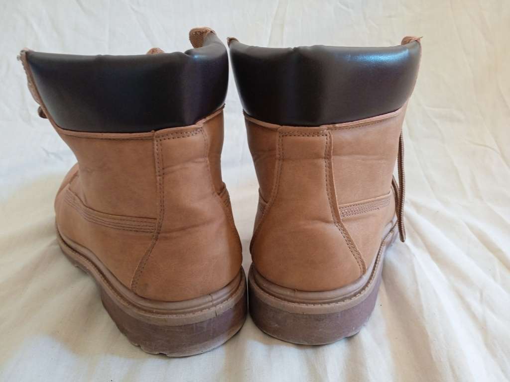 JET LADIES FASHION BOOTS SIZE 9