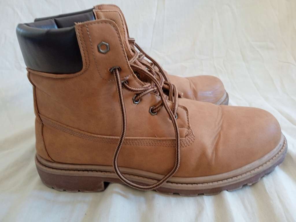 JET LADIES FASHION BOOTS SIZE 9