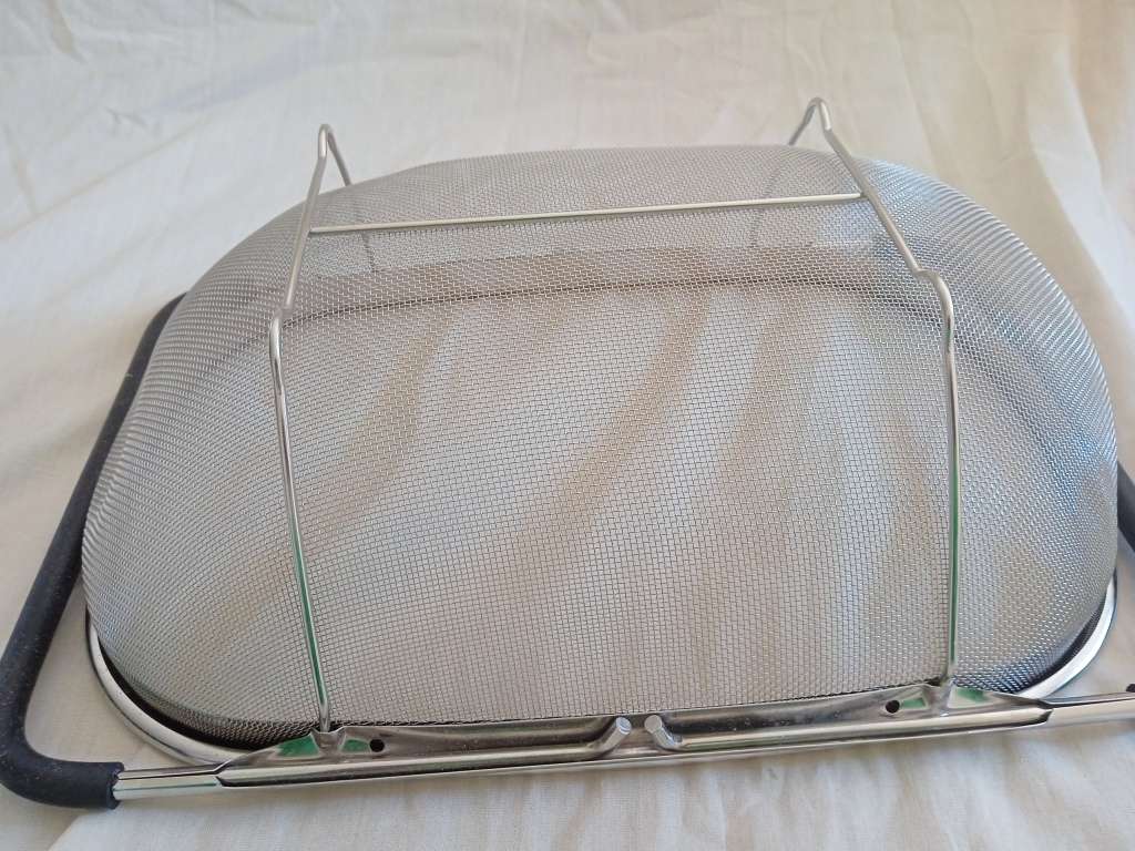 STAINLESS STEEL EXTENDABLE SINK STRAINER