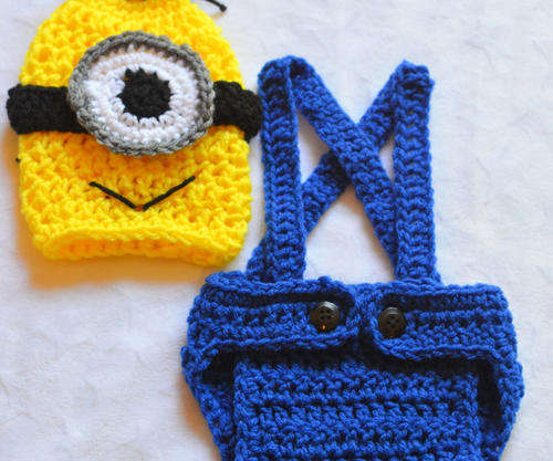 Minion Beanie and Diaper cover set 0-3months