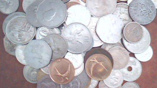 Lot of 77 world coins 1 bid takes all