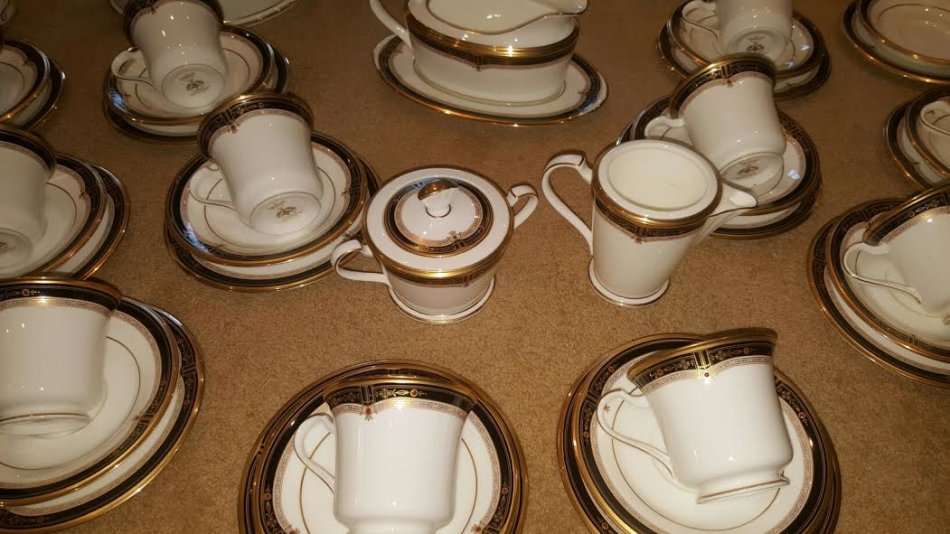 A Connoisseurs Large 94 Piece Dinner & Coffee Service by Noritake  Gold & Sable Unused ** R52 500 **
