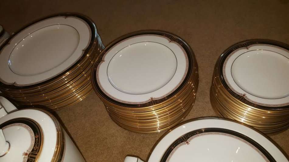 A Connoisseurs Large 94 Piece Dinner & Coffee Service by Noritake  Gold & Sable Unused ** R52 500 **