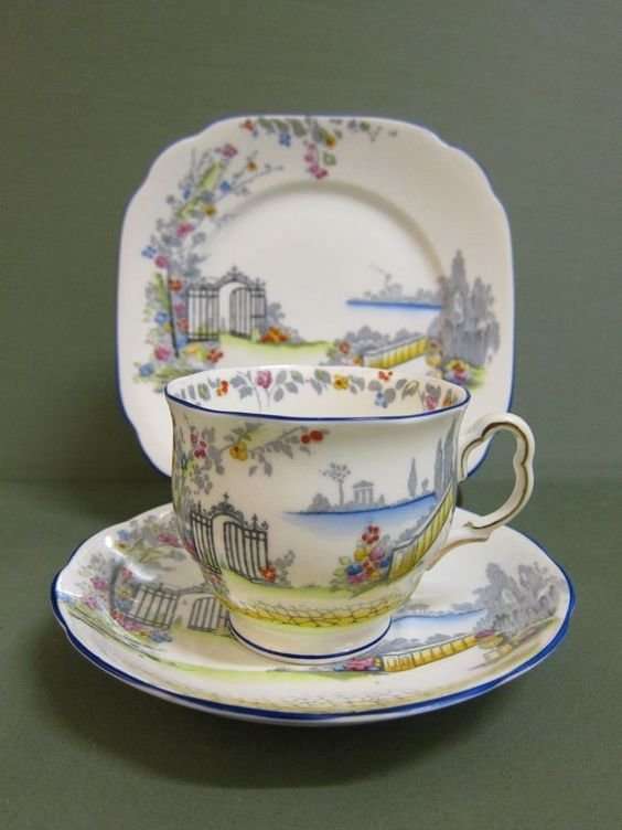 Stunning Royal Albert Rosedale late 1920's ! 21 Piece Tea Set for 6 ! Extremely Rare ! Hampton Cups