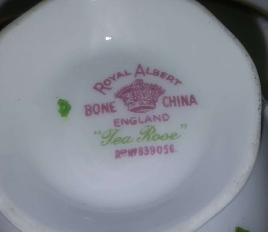 Ultra Rare Royal Albert 1940's Tea Rose 24ct Gold Gilted Tea Trio : Pristine 1st Quality !