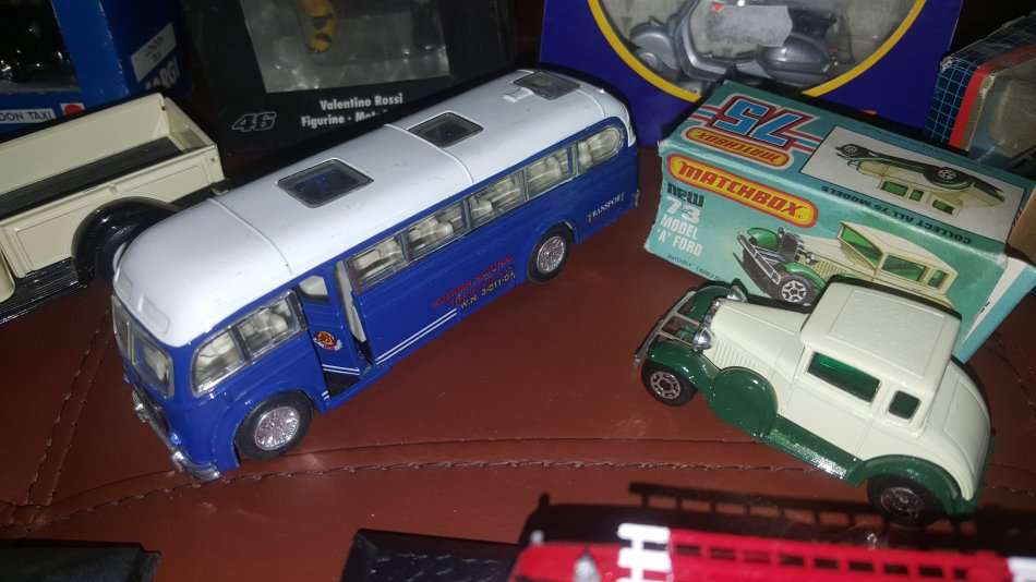 Awesome Large Mixed Lot of Collectable Models ! Corgi/Dinky Meccano/Lesley/Matchbox/Minichamps etc