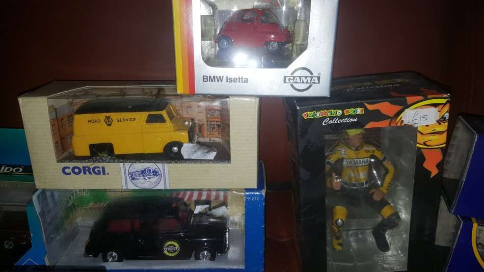 Awesome Large Mixed Lot of Collectable Models ! Corgi/Dinky Meccano/Lesley/Matchbox/Minichamps etc