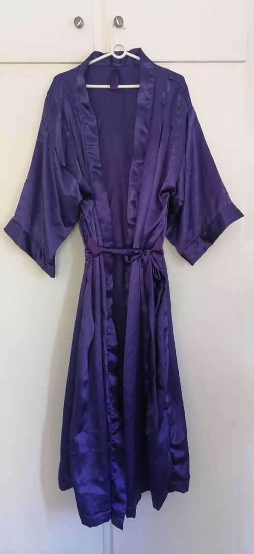 *PURPLE SATIN GOWN* Size XXL.