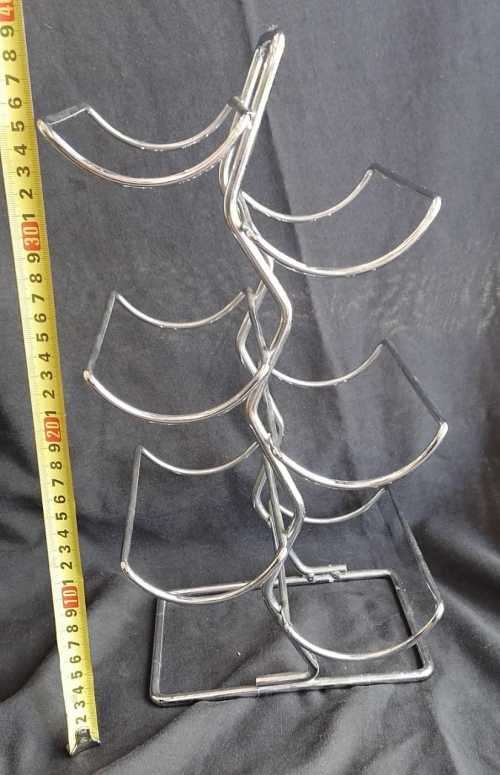 *METAL WINE HOLDER*