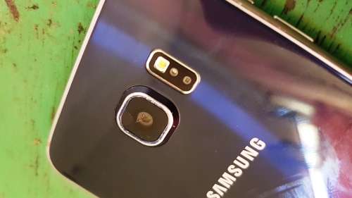 Samsung S6 (Broken screen & crack on glass lens cover)