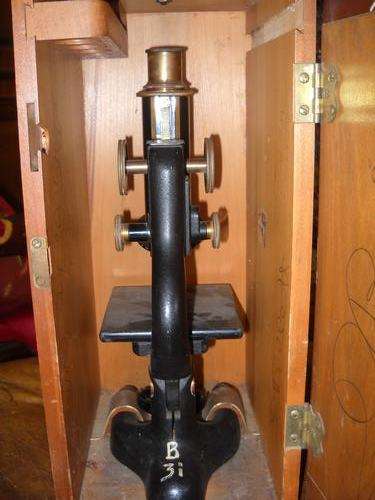 CRAZY PRICE  R1 !!!!!  MICROSCOPE IN WOODEN CASE (BAUSCH + LOMB OPTICAL CO)