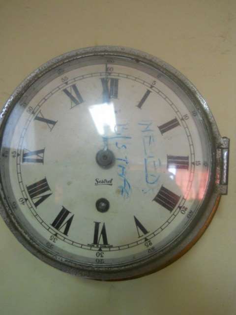 SHIP'S CLOCK cacrazzyy !!!R1 no reserve!!!!!