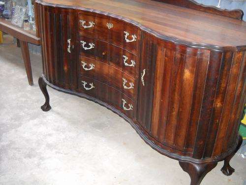 Imbuia or stinkwood sideboard  CRAZYYYYYY R1 no reserve
