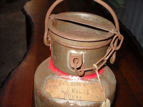 lovely old milk can medium size CRAZY R1 NO RESERVE!!!!