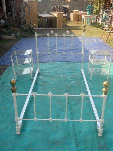 BEAUTIFUL BRASS BED WITH 2 BEDSIDE PEDESTALS !!!R1 NO RESERVE!!!