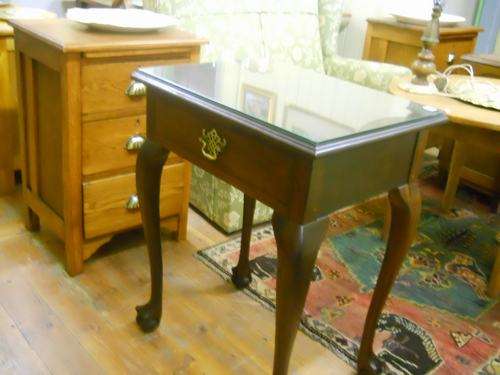 LOVELY IMBUIA SIDETABLE WITH DRAWER AND GLASS TOP