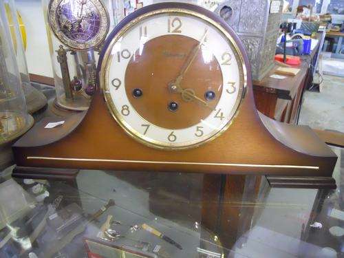 WESTMINSTER CHIME  MANTLE CLOCK