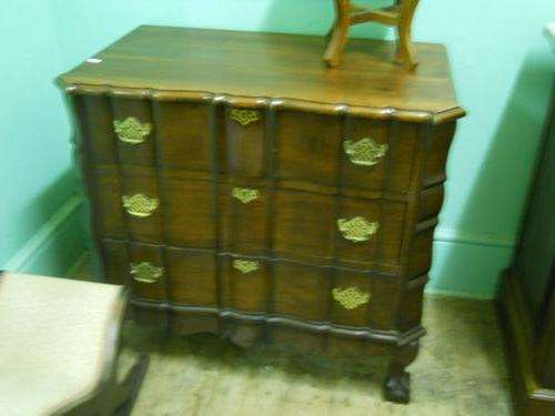 imbuia chest of drawers