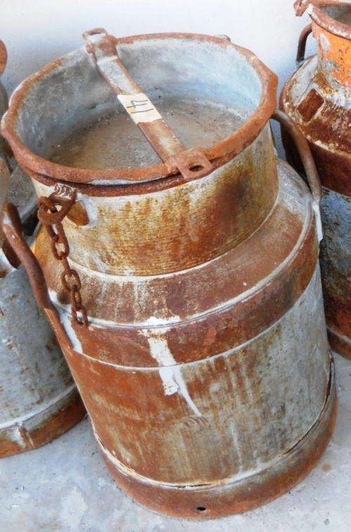 OLD Milk can, starting at R1 NO RESERVE******