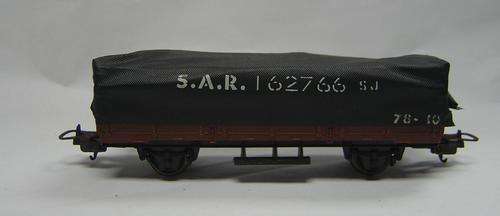 LIMA HO Scale Wagon - SAR/SAS - Tarpaulin covered Coal Wagon