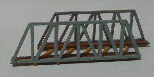 N Scale Building  - Girder  Bridge