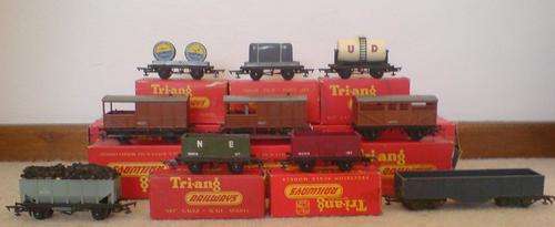 Triang Wagons x 10 - OO Scale