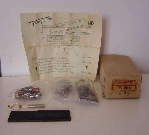 Fleischmann HO Scale Electric Point Motors 1 x L + 1 x R