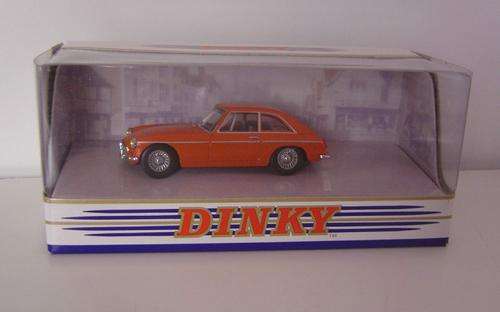 Matchbox Dinky  DY - 3B - M.G.B GT 1965 - ORANGE