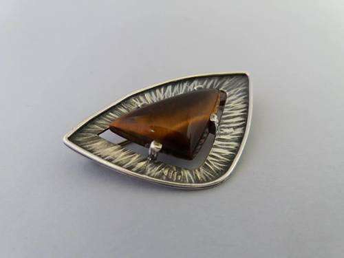 Vintage sterling silver and tiger's eye brooch