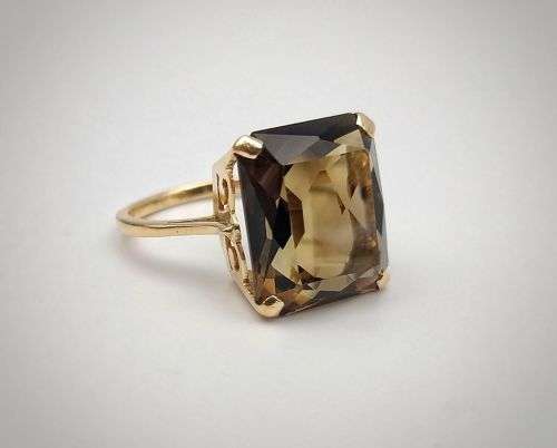 Vintage smoky topaz and 9ct gold dress ring
