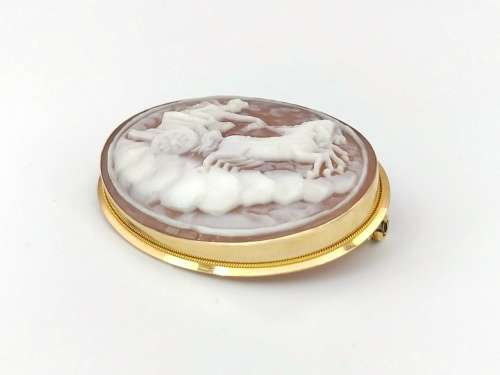 18ct gold Apollo cameo