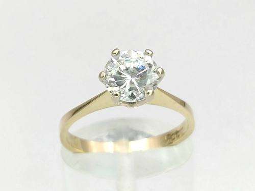 Tiffany style CZ solitaire ring (9ct gold)