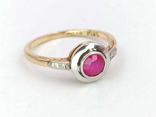 18ct white gold and platinum ruby & diamond ring