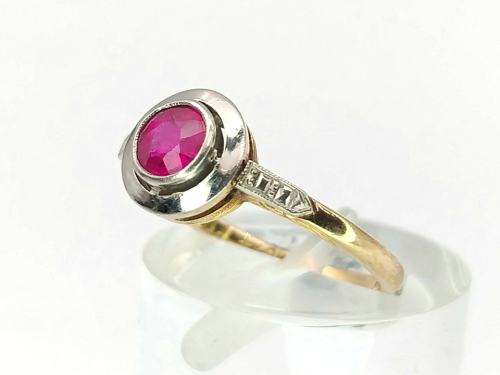 18ct white gold and platinum ruby & diamond ring
