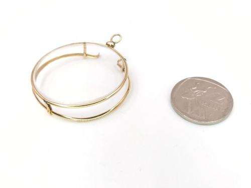 9ct gold monocle pendant