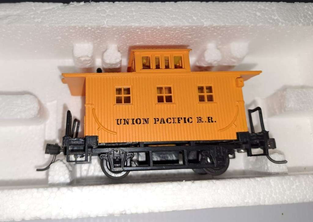 Model Trains H0 Bachmann Union Pacific Caboose