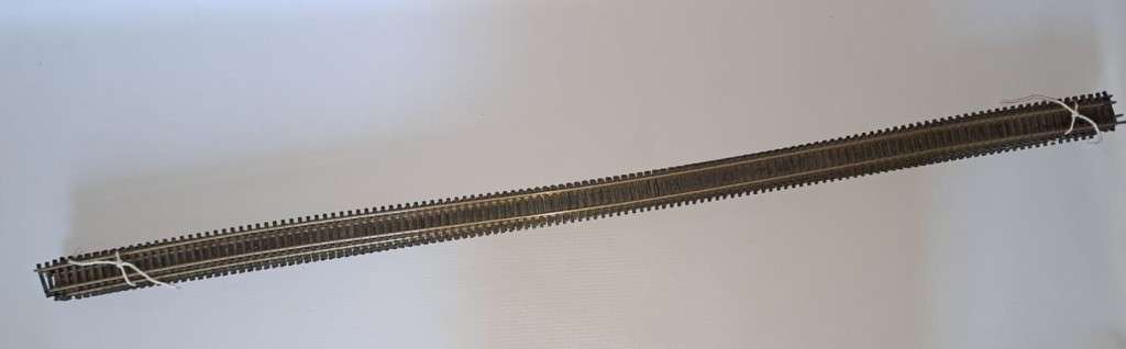 Model Trains HO 10 x Flex Track +- 900mm per length. (nickel)