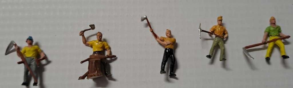 Model Trains 1:87 HO 5 x Preiser figures.