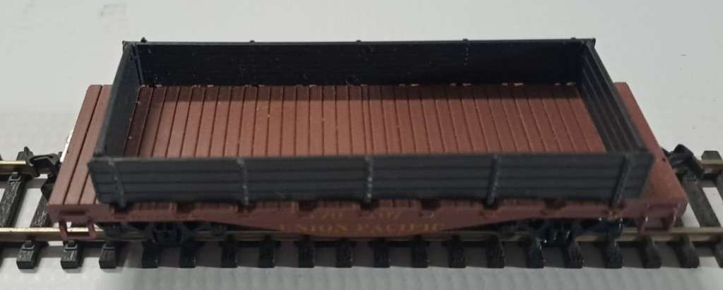 Model Trains HO 1 x Union Pacific Gondola, with plastic wheels & Horn hook couplers. Unboxed.