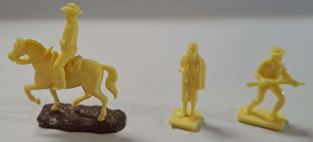 Model Trains HO Figures (x 4) Cowboy, Horse, Soldier & Lady. (Unpainted)
