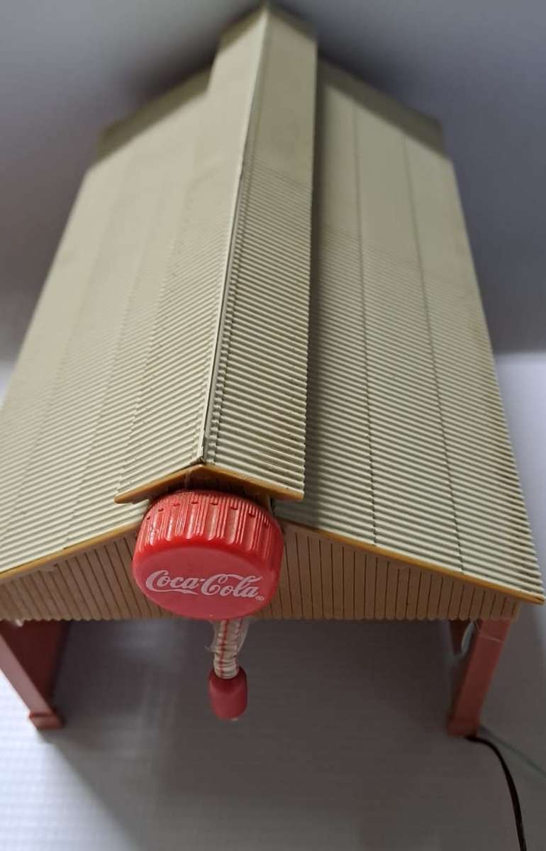 Model Trains HO 1 x Train Shed Double with LED strip & Coca-Cola light