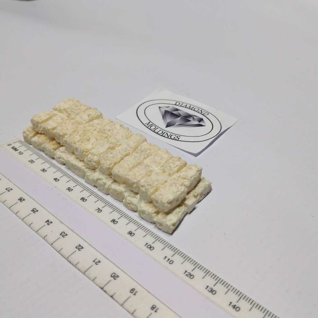 Model Trains HO 1 x Hay Bales Medium 103mm x 39mm x 14mm