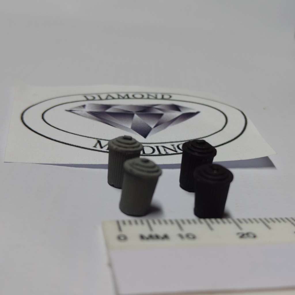 Model Trains HO 1 x Garbage bin round (x4 pack) - 7mm diameter x 10mm