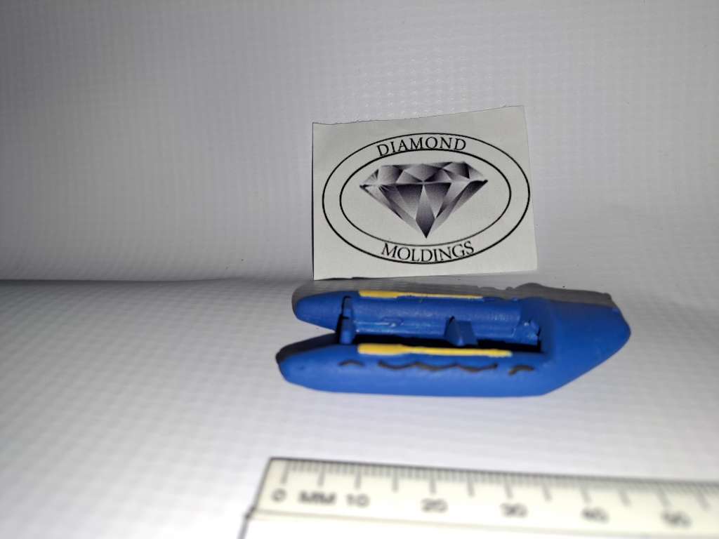 Model Trains HO 1 x Boat Rubber Dinghy Big (Blue) - 64mm x 29mm x 7mm